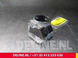 Audi A4 Throttle body O64115 photo 2