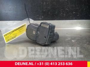 Mercedes Sprinter Drosselklappengehäuse O64182 foto 2