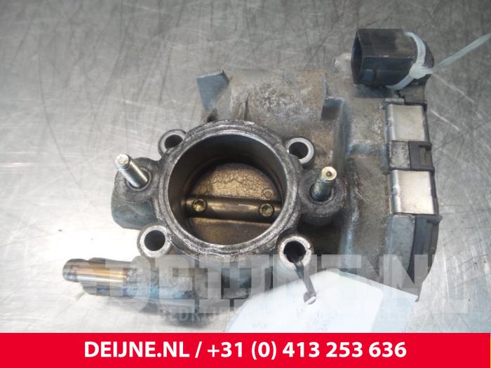 Opel Corsa Gasklephuis O64192