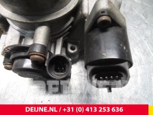 Opel Tigra Gasklephuis O64193 foto 4
