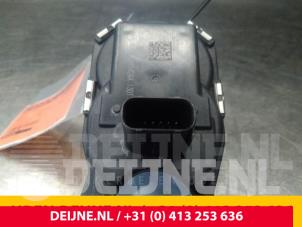 Opel Adam Gasklephuis O64202 foto 3