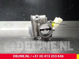 Opel Astra Gasklephuis O64213 foto 3