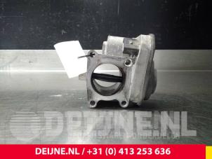 Opel Astra Gasklephuis O64213 foto 4