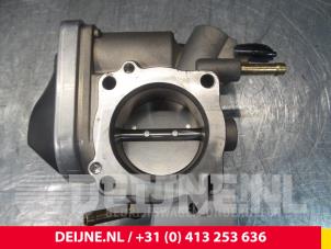 Volkswagen Beetle Throttle body O64232 photo 3