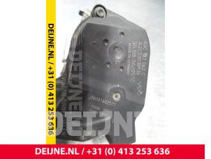 Volkswagen Polo Gasklephuis O64237 foto 2