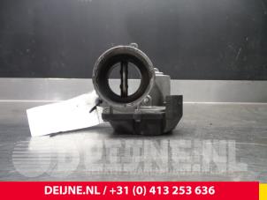 Volkswagen Polo Drosselklappengehäuse O64240 foto 3