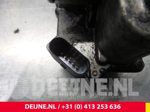 Volkswagen Golf Drosselklappengehäuse O64288 foto 3