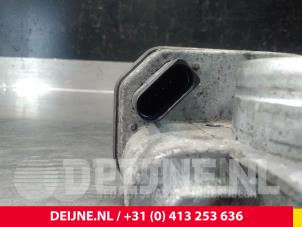 Volkswagen Caddy Throttle body O64296 photo 3