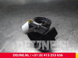 Volkswagen Golf Plus Throttle body O64323 photo 3