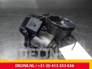 Volkswagen Passat Gasklephuis O64327 foto 3