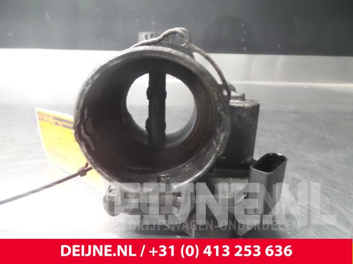 Volkswagen Passat Throttle body O64331