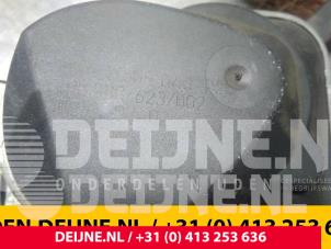 Mini ONE Gasklephuis O64411 foto 4