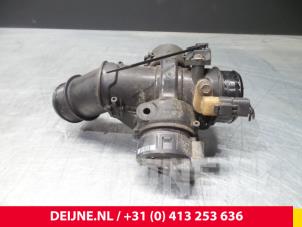 Citroen Berlingo Drosselklappengehäuse O64418 foto 4
