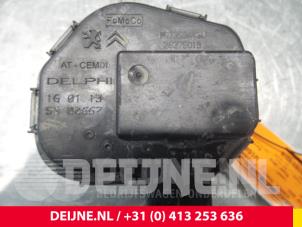 Peugeot 308 Drosselklappengehäuse O64460 foto 3