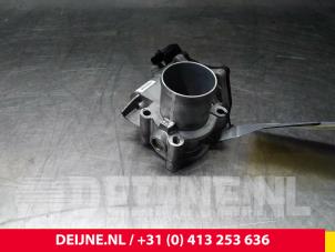 Renault Trafic Throttle body O64476 photo 2