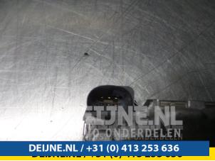 Renault Trafic Throttle body O64481 photo 3