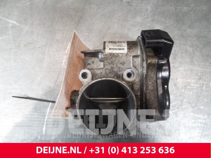 Renault Trafic Gasklephuis O64485