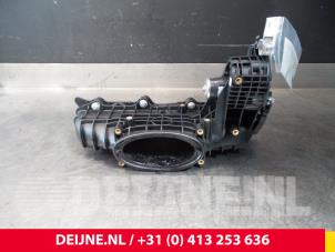 Gebruikte Inlaatspruitstuk Mercedes Vito Prijs € 121,00 Inclusief btw aangeboden door van Deijne Onderdelen Uden B.V.