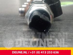Ford Transit Courier Einspritzdüse (Einspritzer) O64581 foto 3