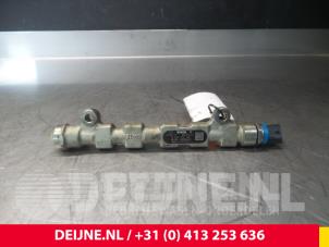 Opel Vivaro Galerij (Injectie) O64610 foto 2