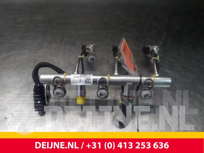 Opel Adam Einspritzdüse (Einspritzer) O64618