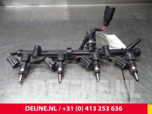 Volkswagen Golf Einspritzdüse (Einspritzer) O64647 foto 4
