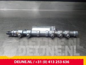 Gebruikte Injector brug Fiat Doblo Cargo (263) 1.3 MJ 16V Euro 4 Prijs € 90,75 Inclusief btw aangeboden door van Deijne Onderdelen Uden B.V.
