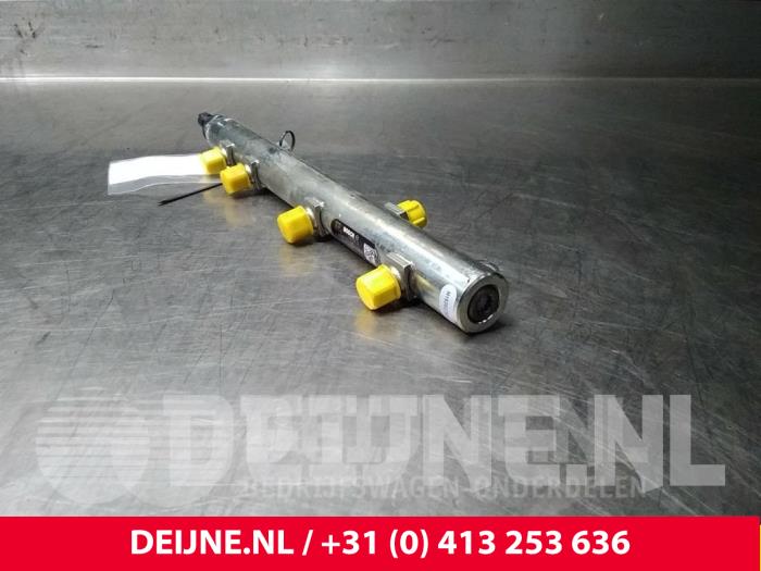 Gebruikte Galerij (Injectie) Iveco New Daily Prijs € 108,90 Inclusief btw aangeboden door van Deijne Onderdelen Uden B.V.