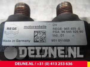 Peugeot Partner Einspritzdüse (Einspritzer) O64686 foto 3