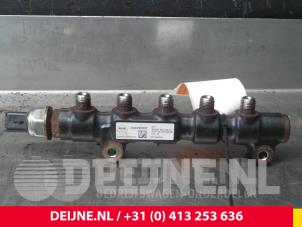 Peugeot Partner Einspritzdüse (Einspritzer) O64687 foto 2