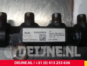 Peugeot Partner Einspritzdüse (Einspritzer) O64687 foto 3