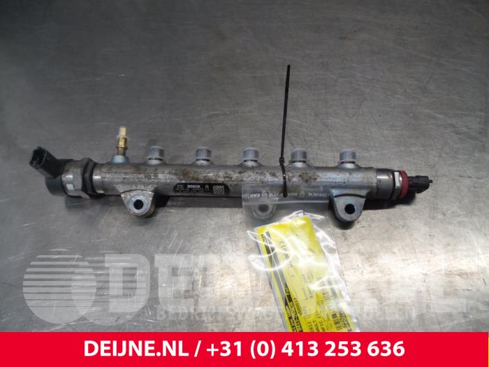 Gebruikte Verstuiver brug Renault Trafic Prijs € 42,35 Inclusief btw aangeboden door van Deijne Onderdelen Uden B.V.