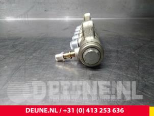 Renault Master Einspritzdüse (Einspritzer) O64699 foto 4