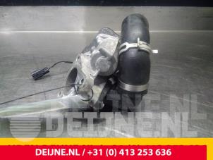 Mercedes Citan Thermostatgehäuse O64724 foto 4