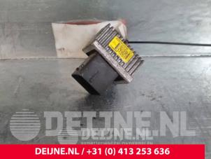 Opel Vivaro Vorglührelais O64753 foto 2