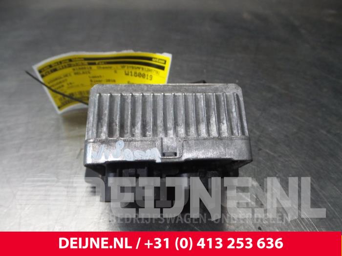Peugeot Boxer Voorgloei Relais O64802