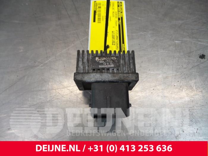 Renault Trafic Voorgloei Relais O64806