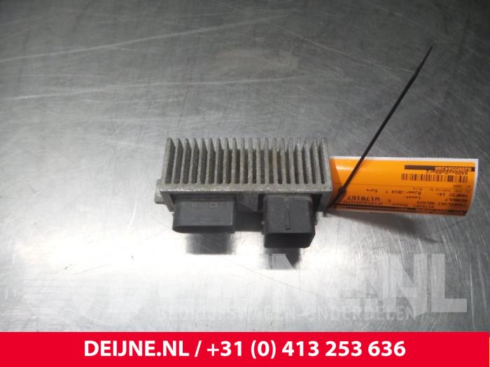 Renault Trafic Voorgloei Relais O64816