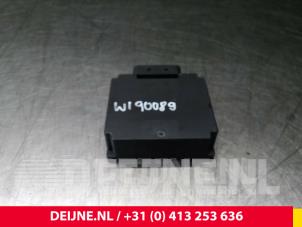Volkswagen Transporter Voltage stabiliser O64825 photo 2
