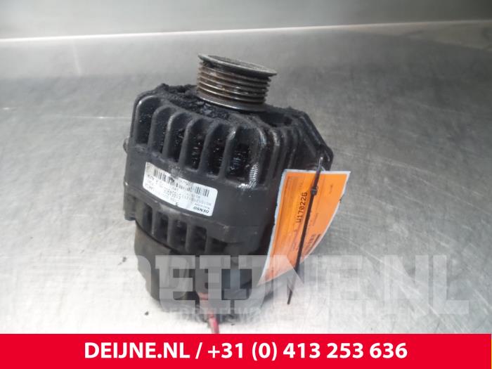 Dynamo van een Fiat Doblo 2013