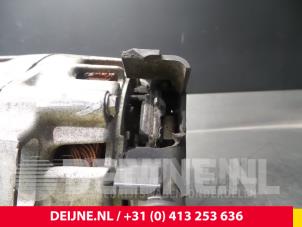 Hyundai H350 Dynamo O65207 photo 3