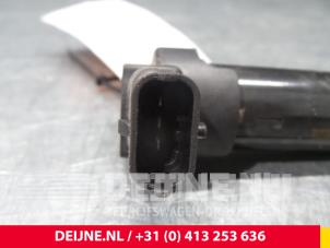 Peugeot 208 Ignition coil O65573 photo 2