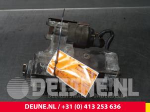 Gebruikte Startmotor Renault Vel Satis (BJ) 3.0 dCi V6 24V Prijs € 55,00 Margeregeling aangeboden door van Deijne Onderdelen Uden B.V.