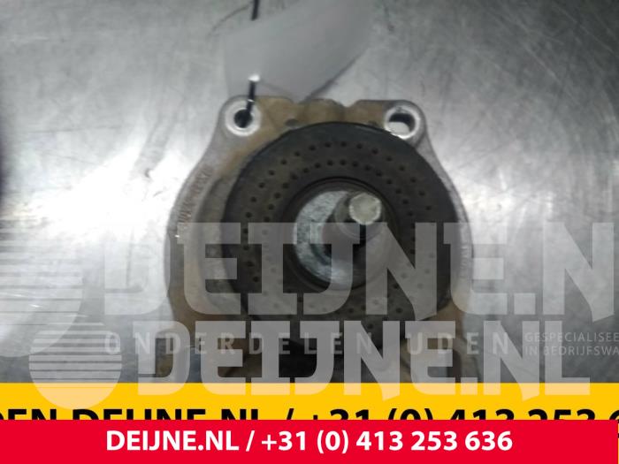 Motorsteun van een Ford Transit 2015