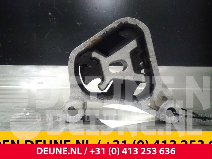 Mercedes Vito Motorsteun O66332