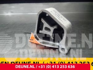 Mercedes Vito Motorsteun O66332 foto 2