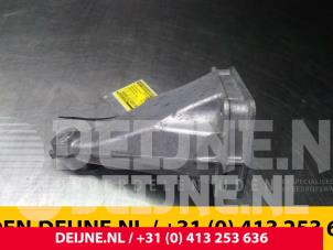 Gebruikte Motorsteun Mercedes Sprinter Prijs € 12,10 Inclusief btw aangeboden door van Deijne Onderdelen Uden B.V.