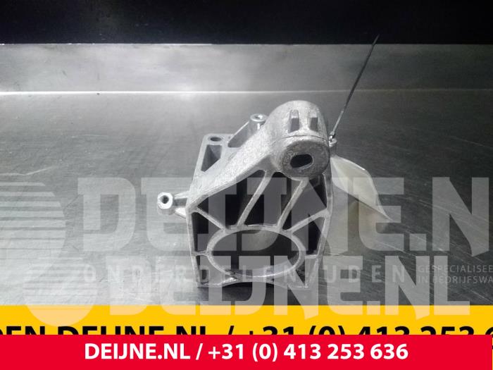 Mercedes Sprinter Motorlager O66346