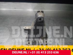 Mercedes Sprinter Motorsteun O66347 foto 2