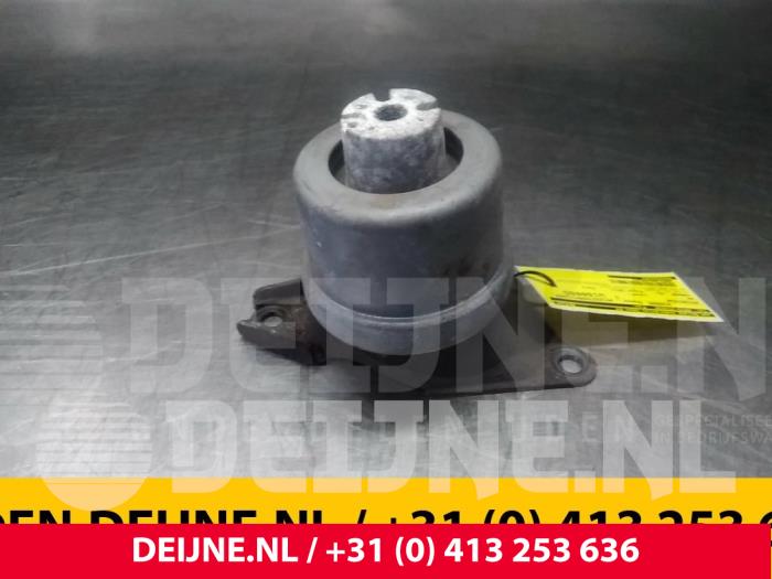Volkswagen Transporter Motorsteun O66362